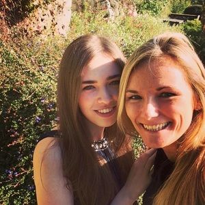 Meet your Posher, Elizabeth